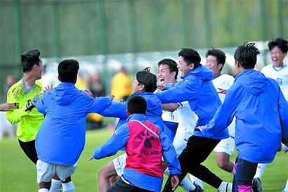 埃贝尔：于帕梅卡诺续约谈判仍在继续，冬窗不会引进任何球员（埃贝尔：于帕梅卡诺续约仍在推进，冬窗零引援）