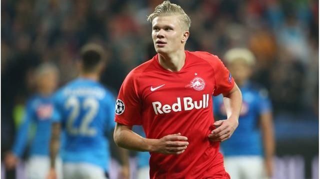 布伦特福德主帅：胡桑诺夫绝对该被罚下，裁判犯了错（布伦特福德主帅：胡桑诺夫理应染红，裁判判罚失误）