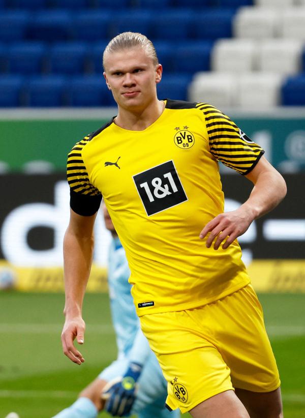 名记曝利物浦力挺斯洛特，将重罚萨拉赫：欧冠内部禁赛+冬窗出售