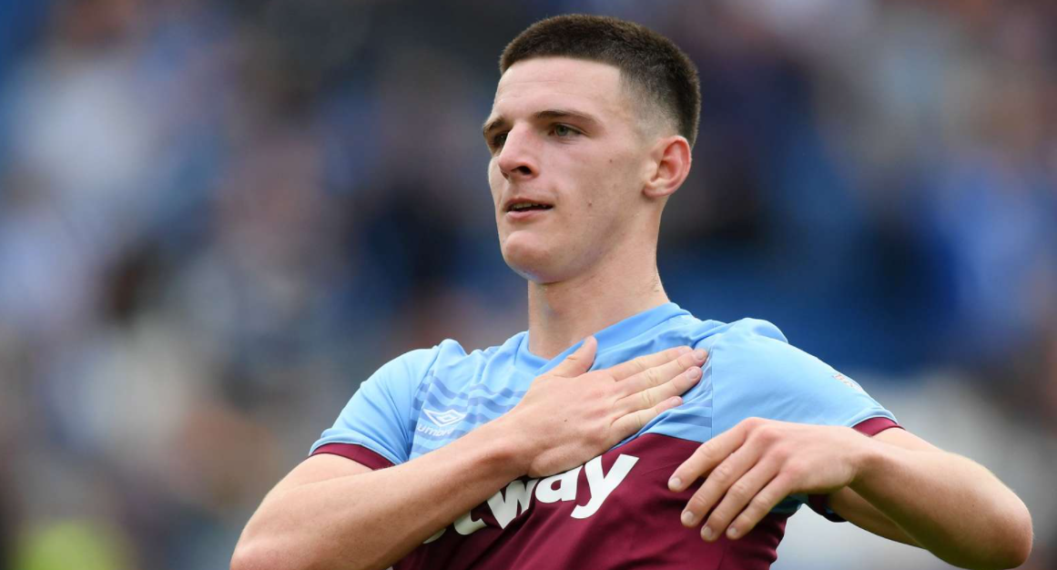 懂球帝足协杯冠军海报：国安是冠军！（懂球帝发布足协杯夺冠海报：国安加冕冠军！）