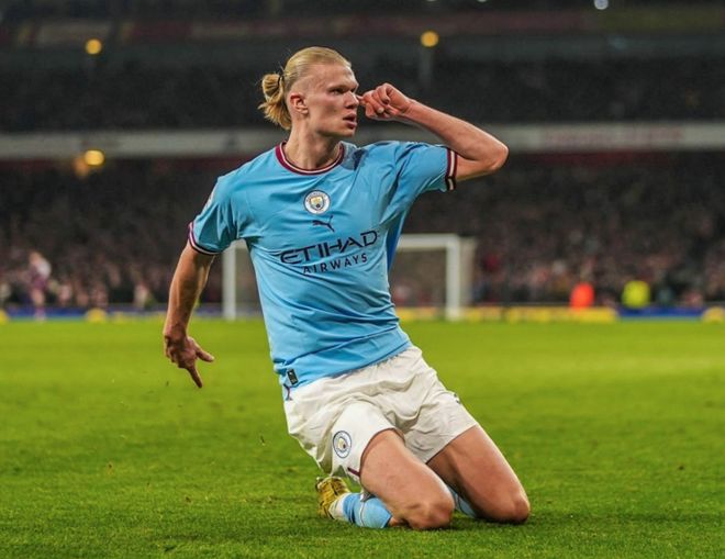 NBA：湖人险胜火箭 詹姆斯砍下35分