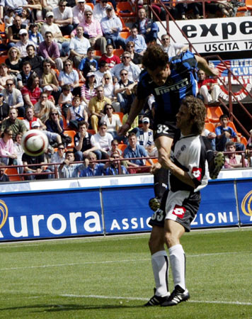 红军坐拥英超揭幕战大杀器!数据示2-1樱桃军团（英超揭幕战红军手握致胜杀手锏 数据看好2-1拿下樱桃军团）