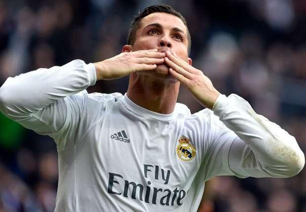 半场：海港0-0柔佛新山，陈威屡献神扑，格劳德尔逃红牌