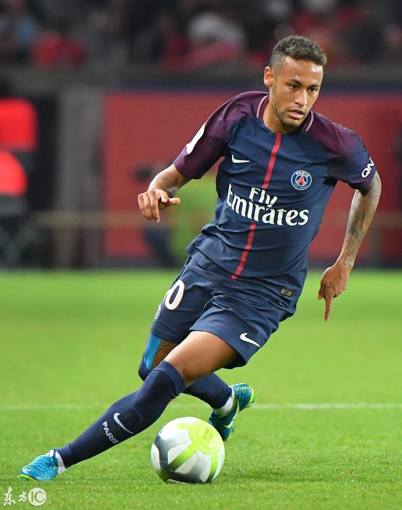 76人以123-114战胜雄鹿，马克西砍54分，助球队逆转三连败，稳居东部第六。